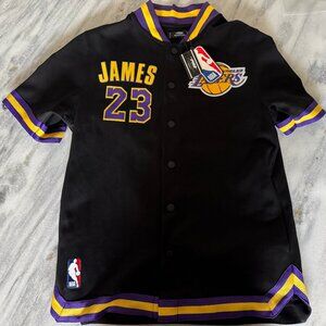 Pro Standard Mens Size L NBA Los Angeles Lakers LeBron James Button Down Warm Up